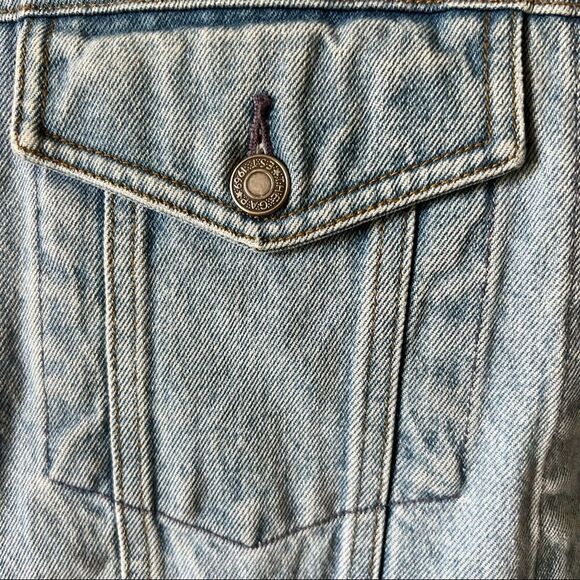 Vintage 90’s Gap Denim USA Flag Graphic Jean Trucker Jacket - Picture 8 of 15